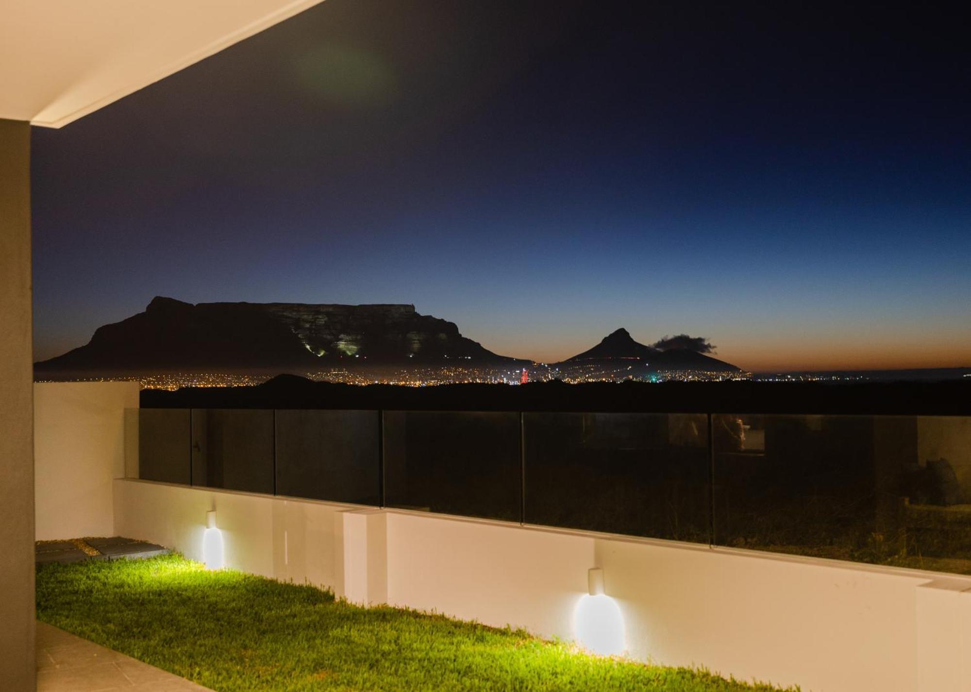 Ocean 9 - Sunset Beachfront Residency Cape Town Eksteriør bilde
